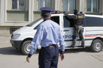 Cămătar prins de oamenii legii şi arestat pentru 20 de zile